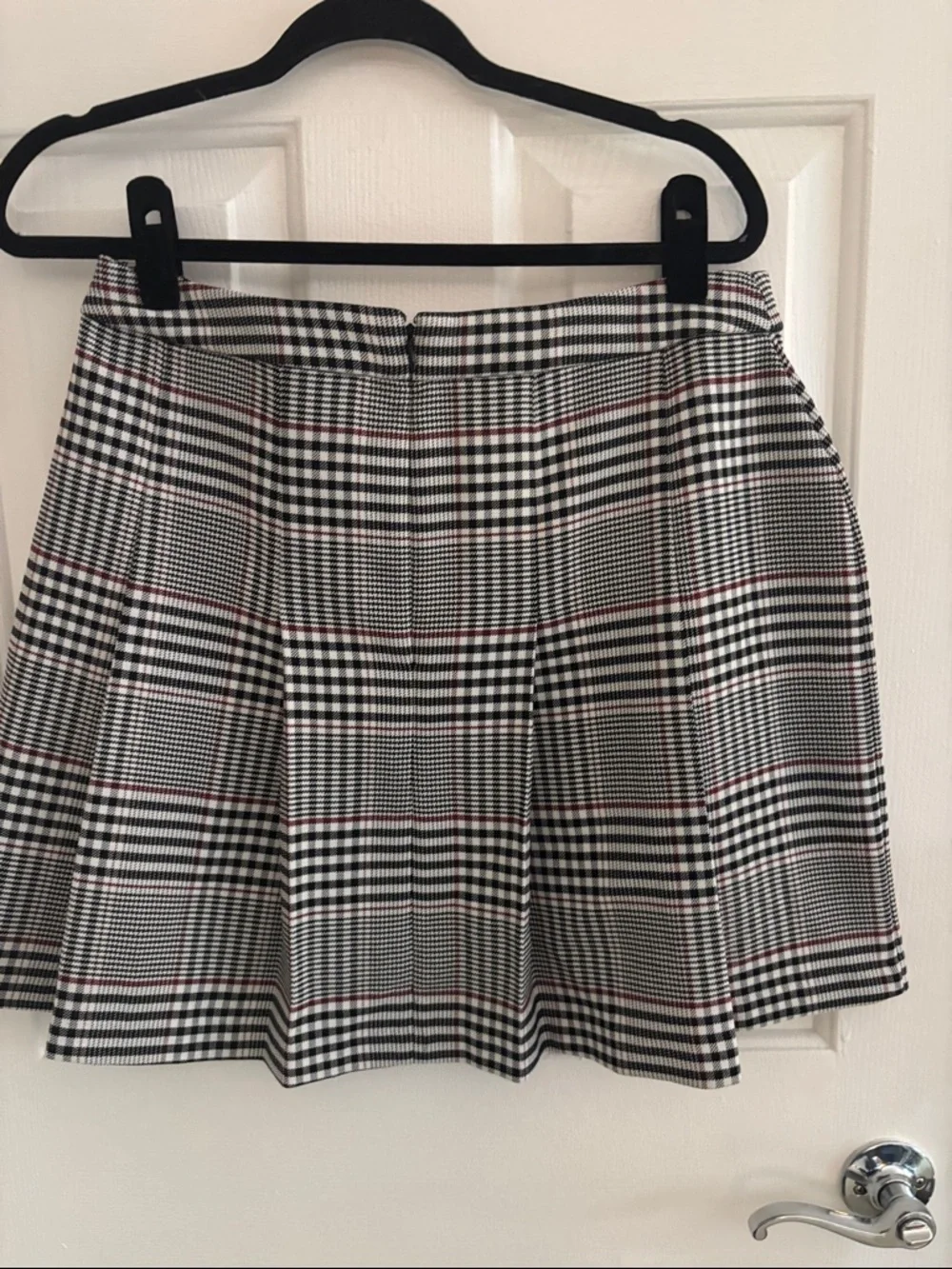 Ann Taylor Black & White Plaid Double-Button Skater Skirt - Picture 3 of 3